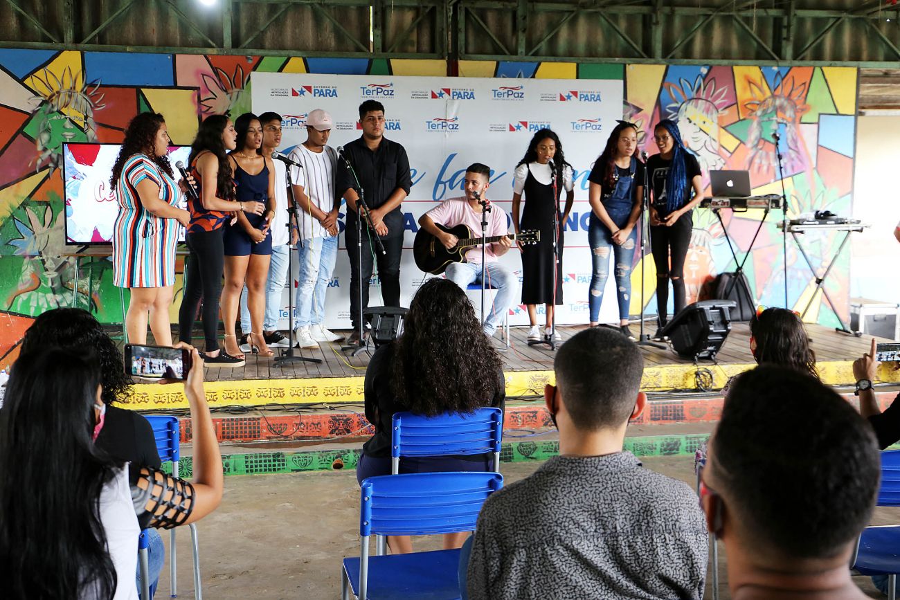 Programação cultural marca reencontro de participantes do 'Cenas de Paz' no Benguí