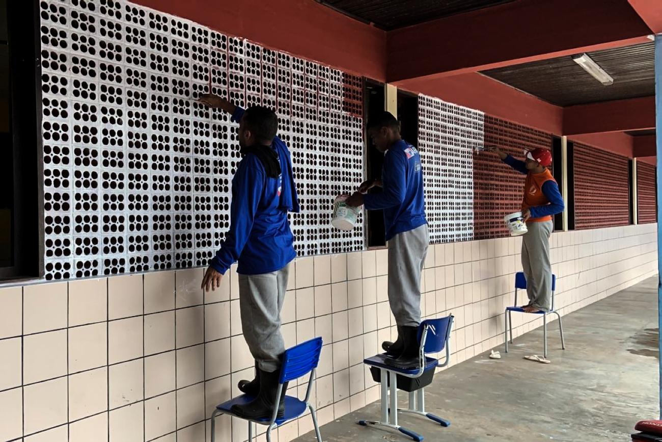 Escola da Cabanagem recebe ações de limpeza e jardinagem do TerPaz
