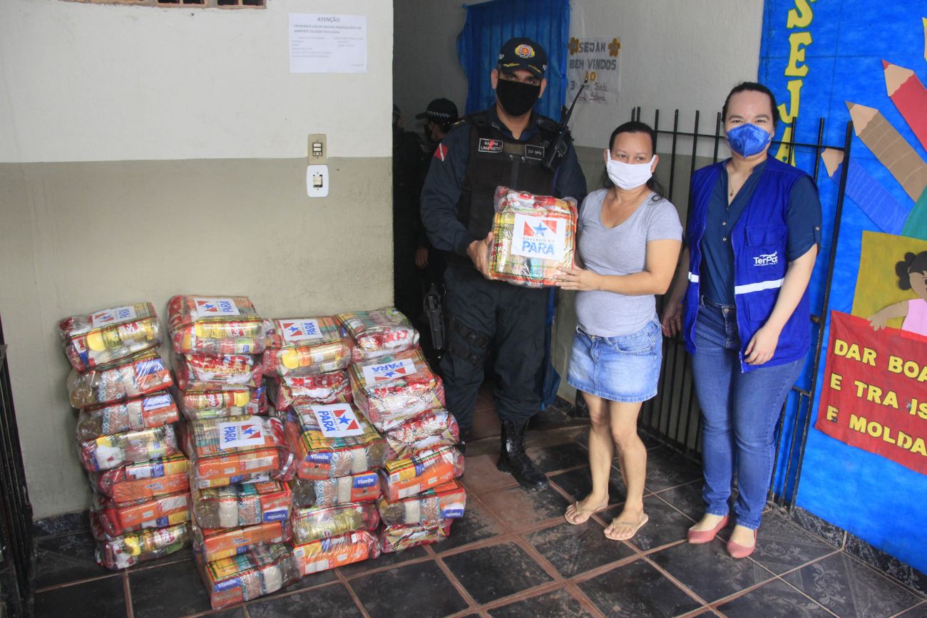 Governo finaliza entrega de 1.400 cestas de alimentos para famílias atendidas pelo TerPaz
