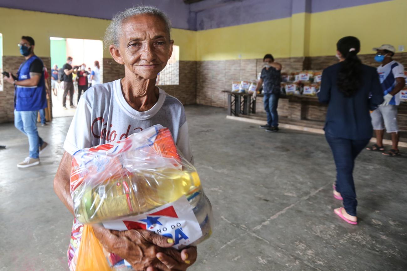 TerPaz e Fundação ParáPaz entregam 176 cestas de alimentos no Benguí